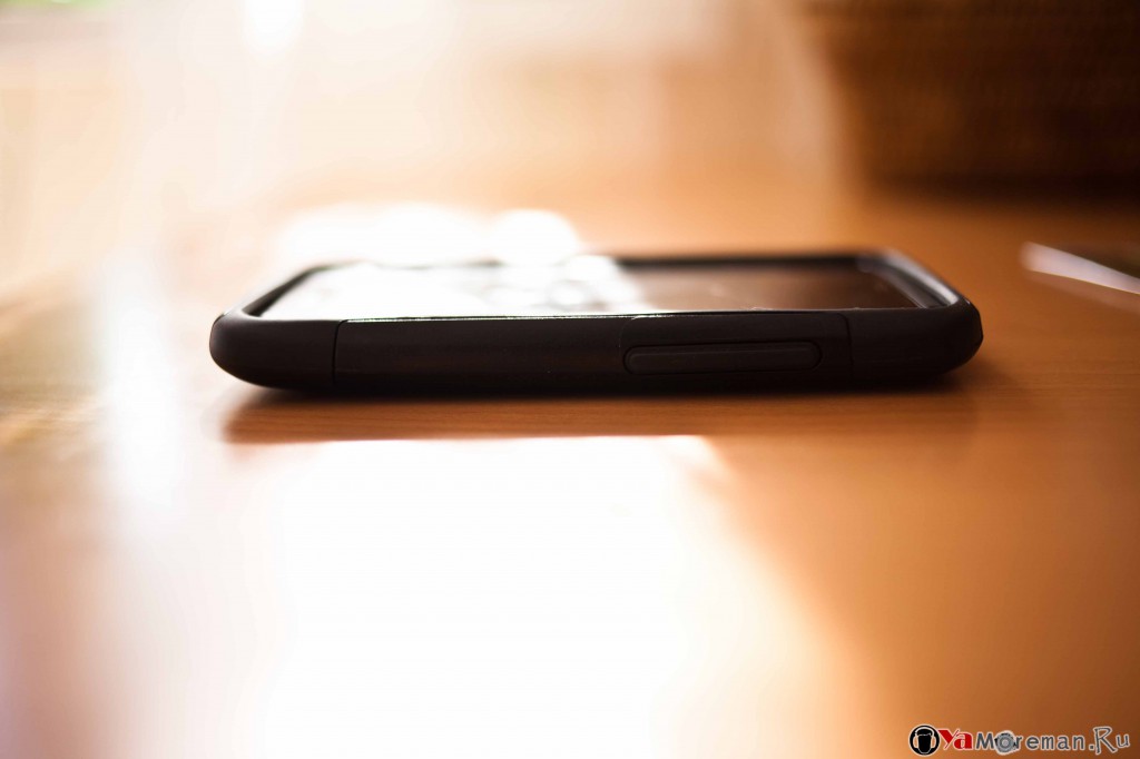 Чехол Otterbox для HTC OneX+: экран вверх